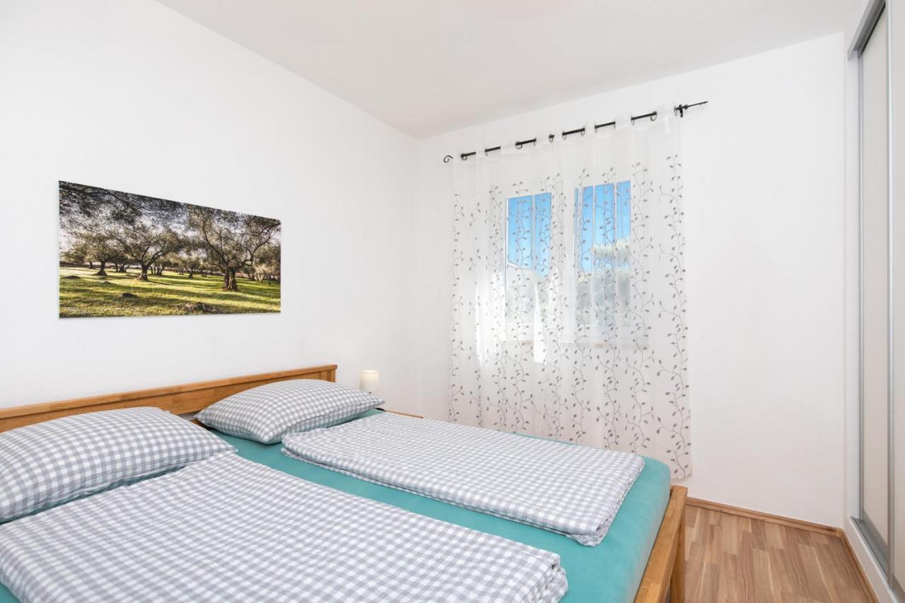 Apartments Oleander Krk Town Exterior foto