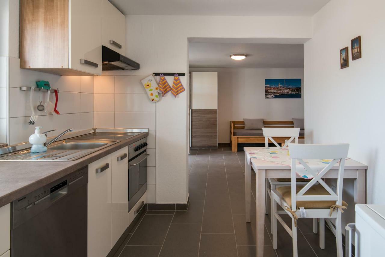 Apartments Oleander Krk Town Exterior foto